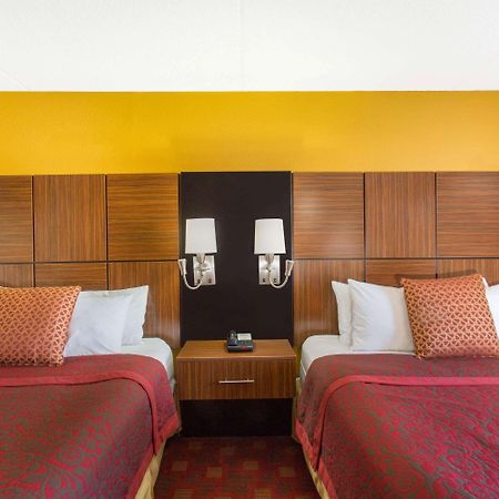 Days Inn By Wyndham Leominster/Fitchburg Area Buitenkant foto