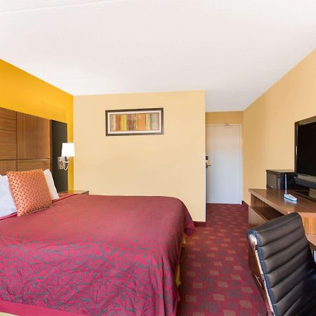 Days Inn By Wyndham Leominster/Fitchburg Area Buitenkant foto