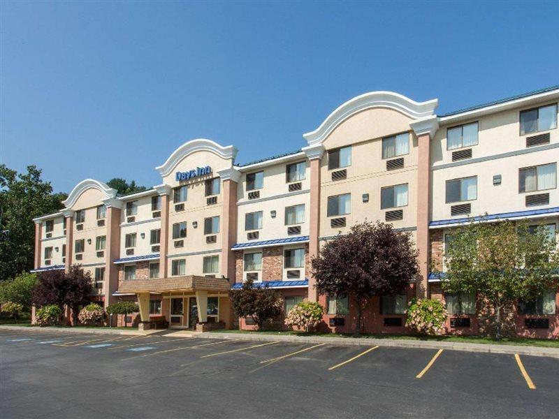 Days Inn By Wyndham Leominster/Fitchburg Area Buitenkant foto