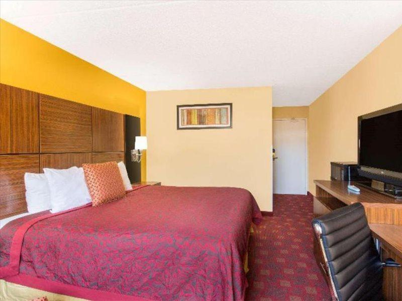 Days Inn By Wyndham Leominster/Fitchburg Area Buitenkant foto
