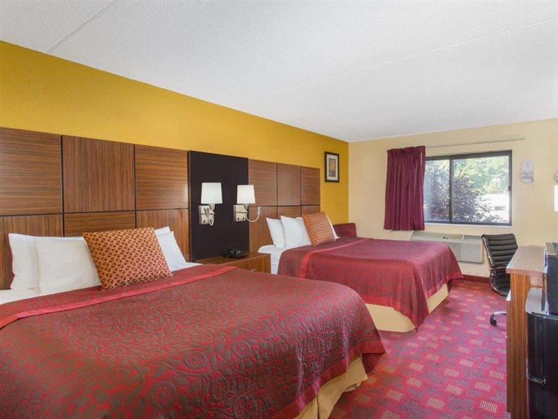 Days Inn By Wyndham Leominster/Fitchburg Area Buitenkant foto