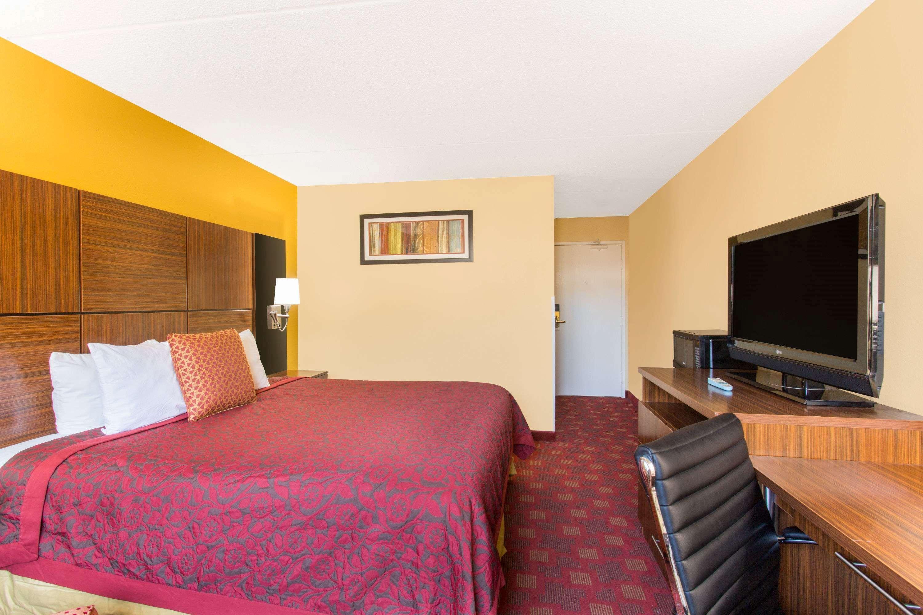 Days Inn By Wyndham Leominster/Fitchburg Area Buitenkant foto
