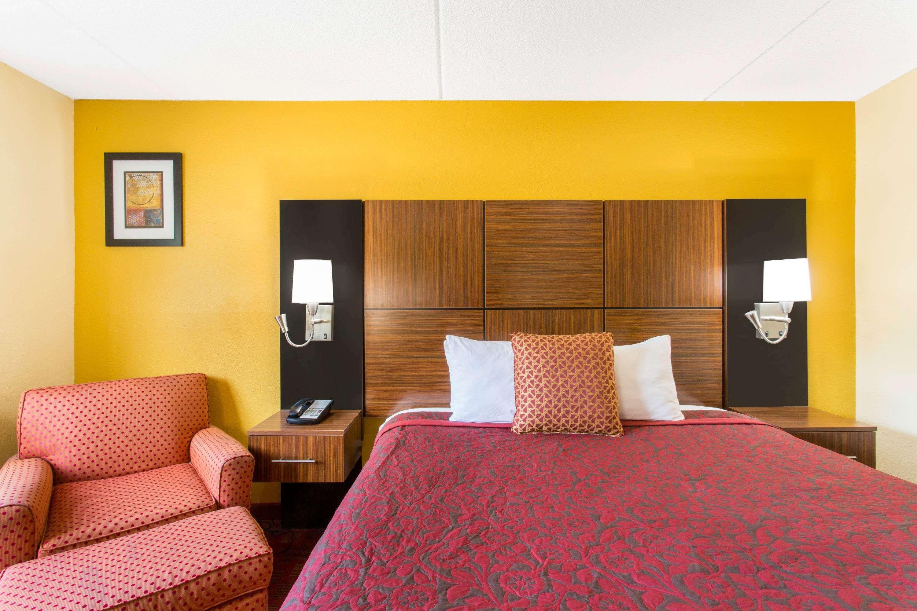 Days Inn By Wyndham Leominster/Fitchburg Area Buitenkant foto