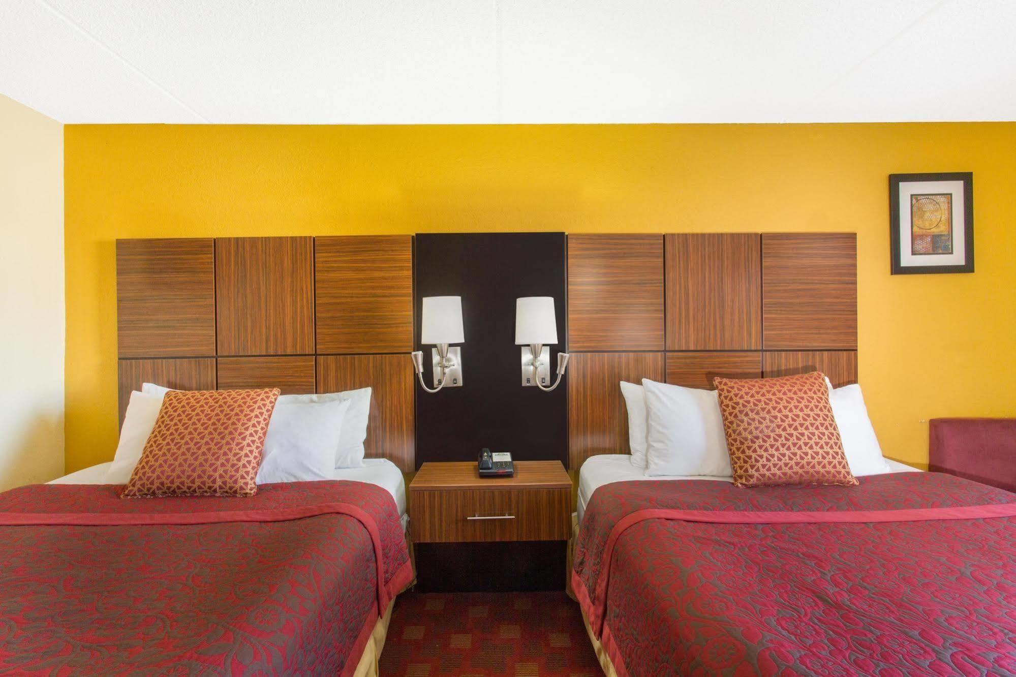 Days Inn By Wyndham Leominster/Fitchburg Area Buitenkant foto